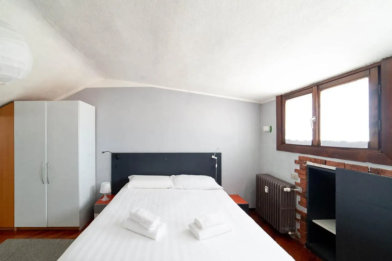 Apartment Hbhall Residenze Darsena Milan