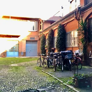 Apartment La Casa Sul Ballatoio Isola San Siro E Alcatraz, Milan