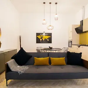 Real Delux Next To Gozsdu & Synagogue Appartamento Budapest