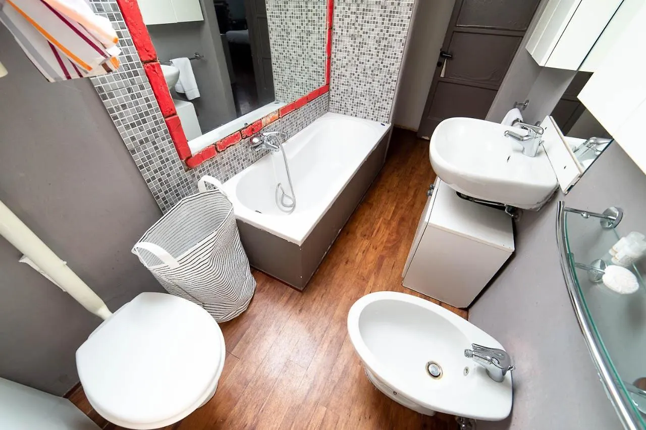 Apartament Hbhall Residenze Darsena Mediolan Włochy